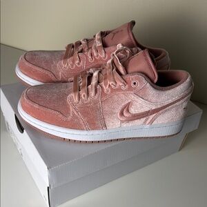 Nike Air Jordan 1 Low SE Women's Pink Velvet Sneakers